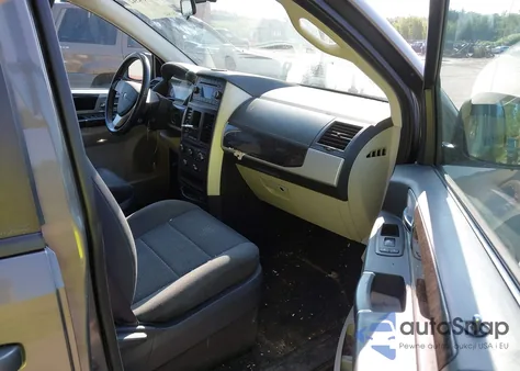 2010 Dodge Grand Caravan Sxt from USA, damaged, VIN 2D4RN5D11AR219634